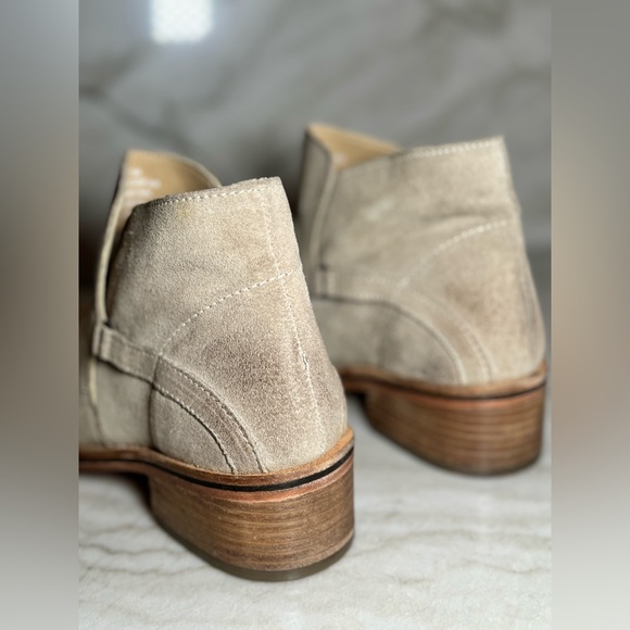Diba True Caspian Beige Suede Boots New in Box - Picture 4 of 16